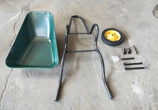 造るカートは一輪車に用具を使う