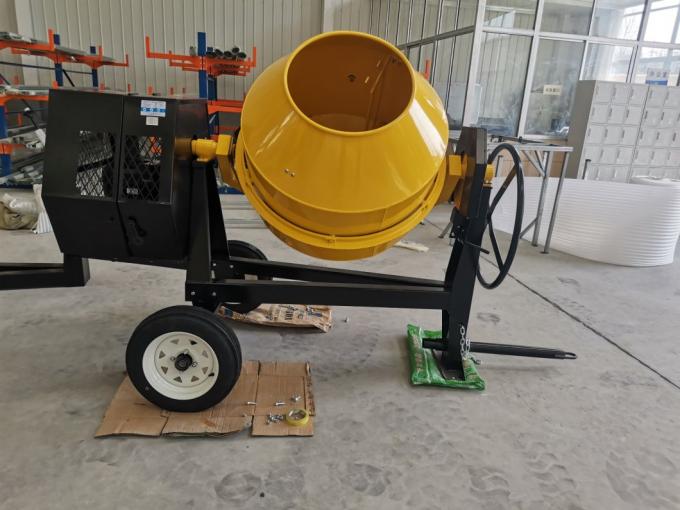 重い構造のセメントのトラックミキサ機械500L携帯用コンクリートミキサー車 1