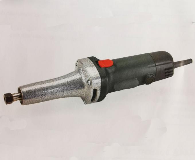 木工業の粉砕は電気粉砕機に用具を使う