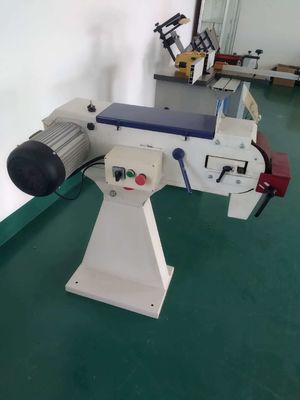 セリウム バンド鋸の打抜き機の電気ベルトのポーランドの木製の紙やすりで磨く機械