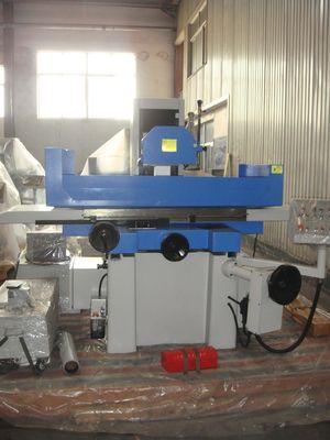 500mm CNCの円柱粉砕機の優秀な安定性CNCのカッターの粉砕機