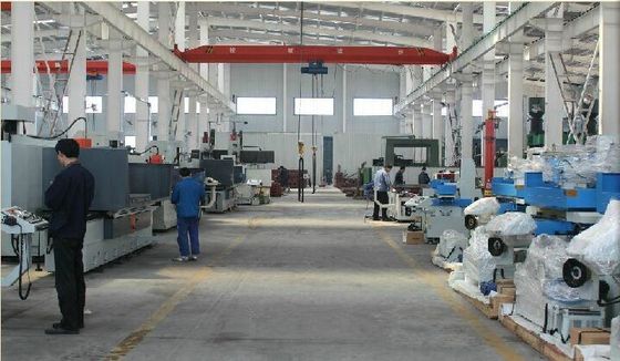 ISO 9001 CNCの円柱粉砕機自動CNCの表面の粉砕機