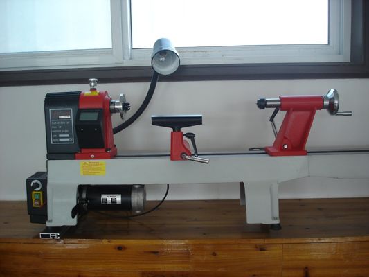 速度の変数の小さい木製の旋盤の鋳鉄の構造荒い回転500rpm