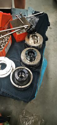4顎の木製の旋盤の旋盤の付属品の木製の旋盤のチャック セットを工具セット