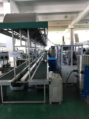 携帯用電気用具のコードレス送風機