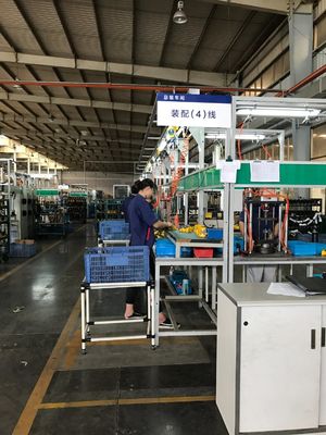 DIYのタイプ小型回状はコードレス金属をカスタマイズ可能な色を切ることを見た