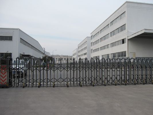 多機能の庭の工作機械ガソリン力の雪の掃除人
