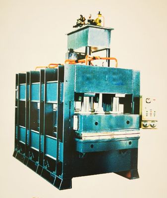 固体構造の木工業の出版物機械油圧熱い出版物機械