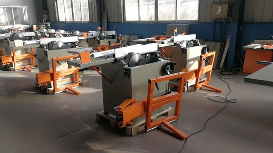 調節可能な速度木押す機械30mm滑走テーブルのパネルは見た