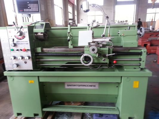 機械精密ベンチの上の金属の旋盤1000mmの新しい状態